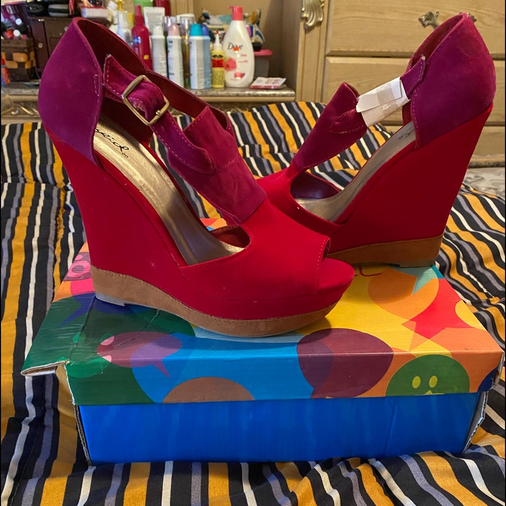 Never worn Wedge shoe